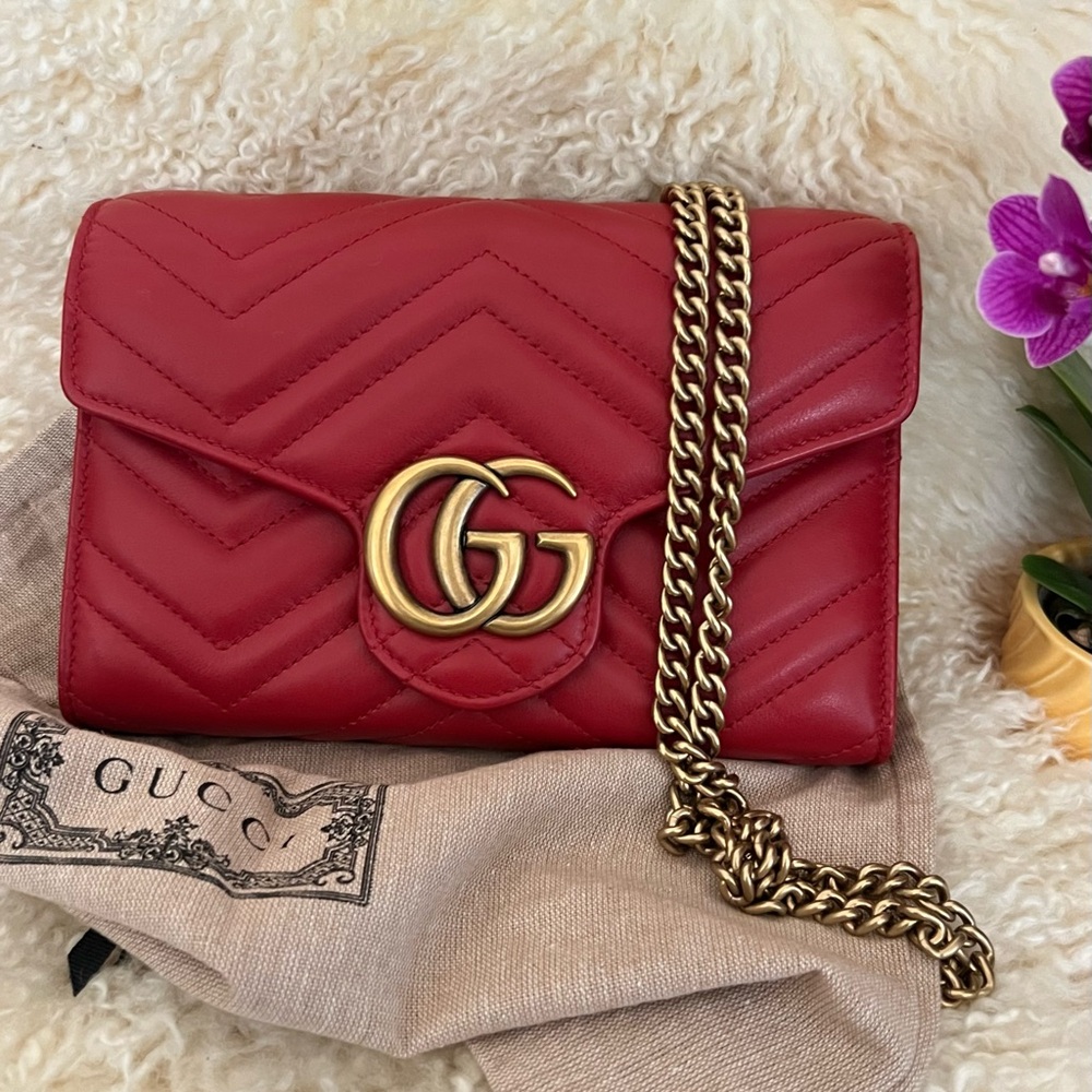 Gucci GG Marmont Matelassé wallet on chain